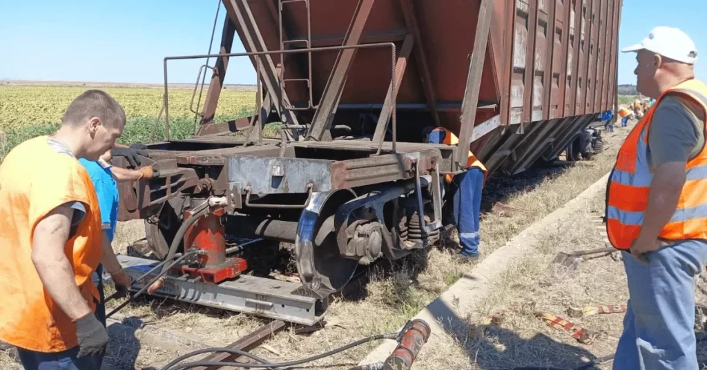 У Молдові зійшли з рейок сім вагонів із зерном, що прямували до Джурджулешти