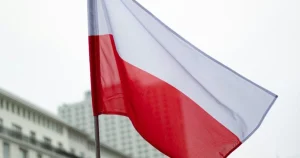 У Польщі хочуть створити службу депортації: нові правила можуть зачепити й українців
