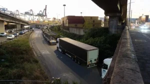 Протести перевізників заблокували доступ до порту Неаполя